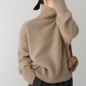Essential Pullover Aura