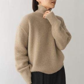 Essential Pullover Aura