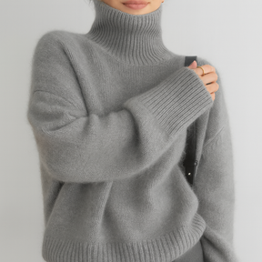 Essential Pullover Aura