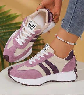 Bequeme Sneakers mit ergonomischer Plattform