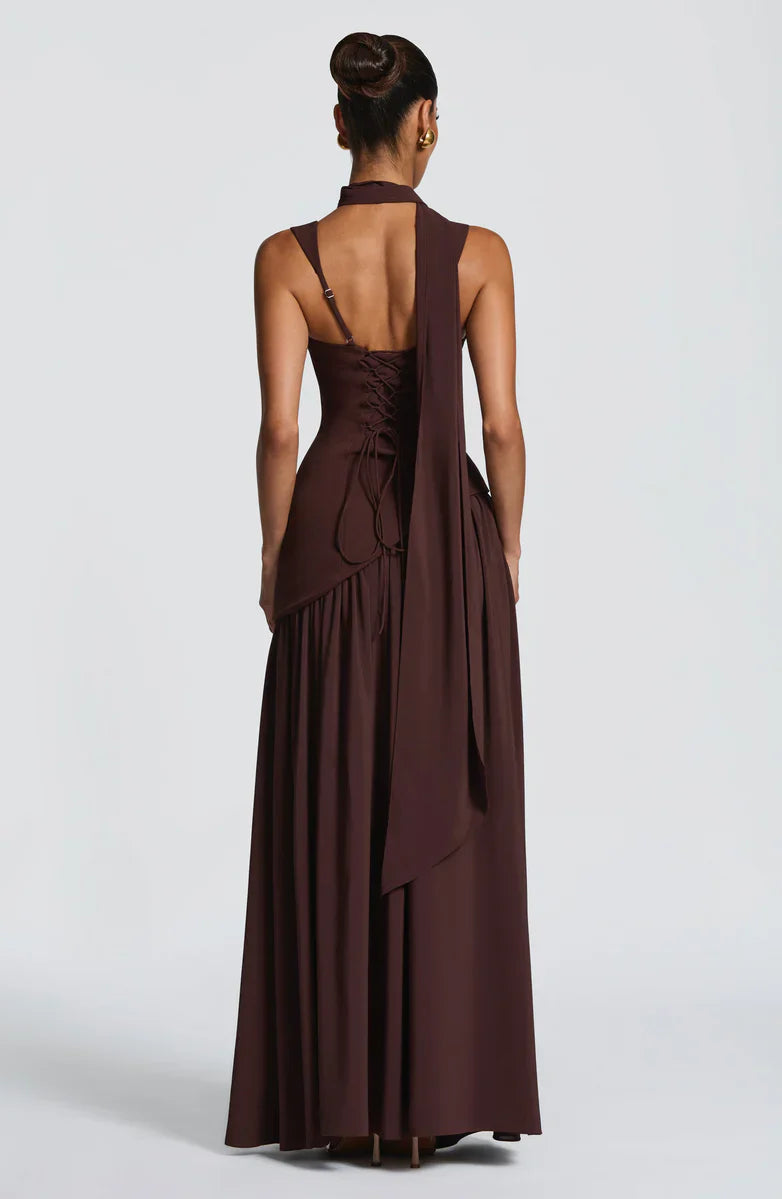 Zafira Langes Lackkleid